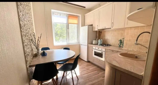 Продам двухкомнатную (2-комн.) квартиру, Куйбышева ул, 31, Симферополь г