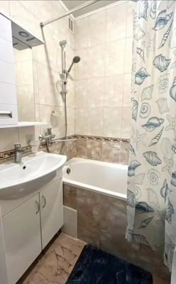 Продам двухкомнатную (2-комн.) квартиру, Куйбышева ул, 31, Симферополь г