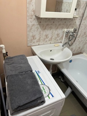 Продам двухкомнатную (2-комн.) квартиру, Георгия Величко ул, 15, Ханты-Мансийск г