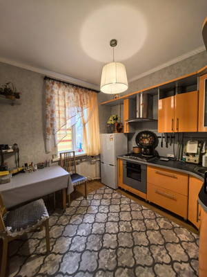 Продам двухкомнатную (2-комн.) квартиру, Большевистский пер, 8, Дмитров г