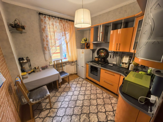 Продам двухкомнатную (2-комн.) квартиру, Большевистский пер, 8, Дмитров г