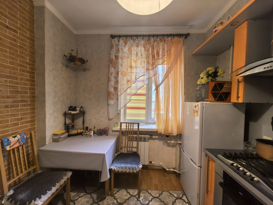 Продам двухкомнатную (2-комн.) квартиру, Большевистский пер, 8, Дмитров г