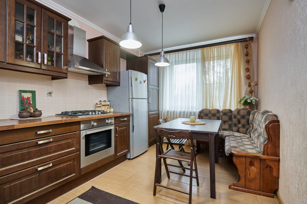 Продам двухкомнатную (2-комн.) квартиру, Центральная ул, 9, Сынково с