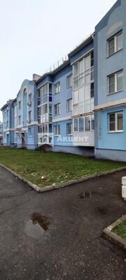 Продам двухкомнатную (2-комн.) квартиру, Героев пр-кт, 3, Просторный мкр