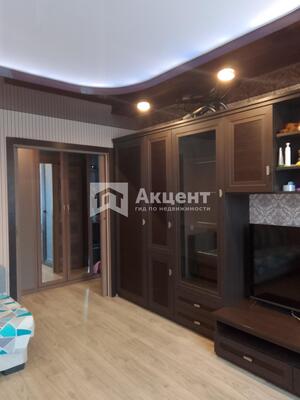 Продам двухкомнатную (2-комн.) квартиру, Героев пр-кт, 3, Просторный мкр