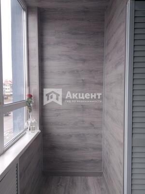 Продам двухкомнатную (2-комн.) квартиру, Героев пр-кт, 3, Просторный мкр