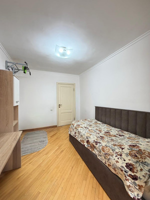 Продам трехкомнатную (3-комн.) квартиру, Кулиева пр-кт, 17, Нальчик г