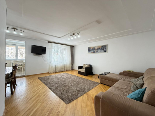 Продам трехкомнатную (3-комн.) квартиру, Кулиева пр-кт, 17, Нальчик г