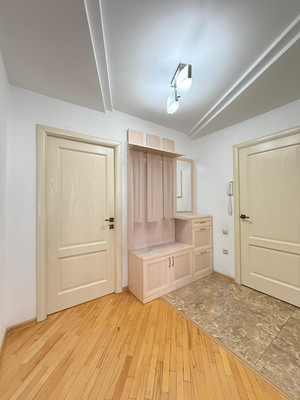 Продам трехкомнатную (3-комн.) квартиру, Кулиева пр-кт, 17, Нальчик г