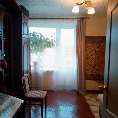 Продам однокомнатную (1-комн.) квартиру, Хохлова ул, 21, Гатчина г