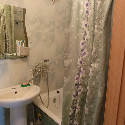 Продам однокомнатную (1-комн.) квартиру, Хохлова ул, 21, Гатчина г