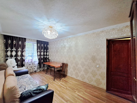 Продам трехкомнатную (3-комн.) квартиру, Профсоюзная ул, 224ка, Вольный Аул кп