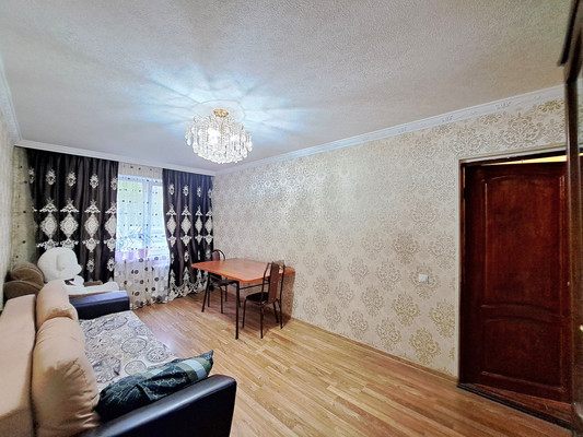 Продам трехкомнатную (3-комн.) квартиру, Профсоюзная ул, 224ка, Вольный Аул кп