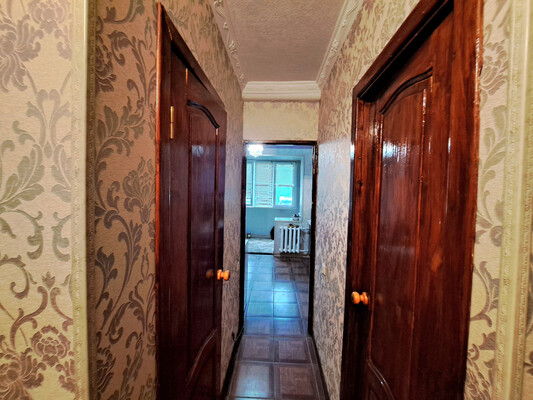 Продам трехкомнатную (3-комн.) квартиру, Профсоюзная ул, 224ка, Вольный Аул кп