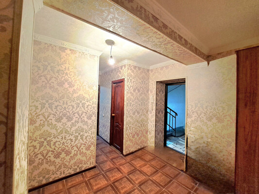 Продам трехкомнатную (3-комн.) квартиру, Профсоюзная ул, 224ка, Вольный Аул кп