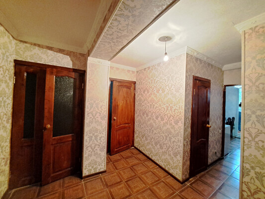 Продам трехкомнатную (3-комн.) квартиру, Профсоюзная ул, 224ка, Вольный Аул кп