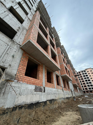 Продам двухкомнатную (2-комн.) квартиру, Ашурова ул, 1/1, Нальчик г