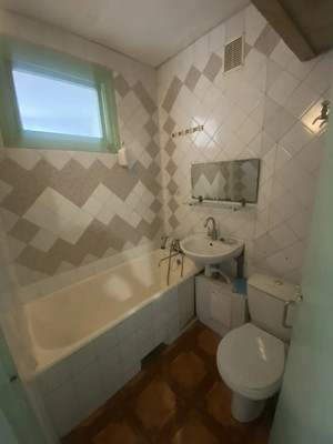 Продам двухкомнатную (2-комн.) квартиру, Киевская ул, 92а, Симферополь г