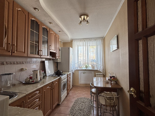 Продам трехкомнатную (3-комн.) квартиру, Хлебозаводская ул, 9, Казань г