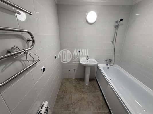 Продам однокомнатную (1-комн.) квартиру, Илимская ул, 5, Москва г