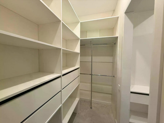 Продам трехкомнатную (3-комн.) квартиру, Годовикова ул, 11к4, Москва г