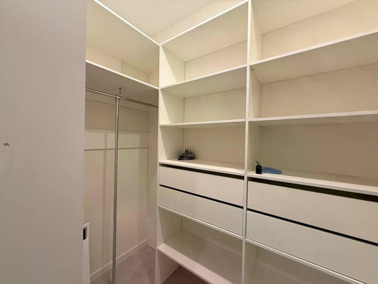 Продам трехкомнатную (3-комн.) квартиру, Годовикова ул, 11к4, Москва г