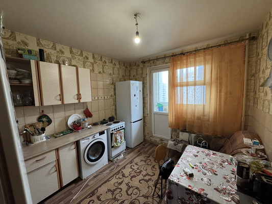 Продам трехкомнатную (3-комн.) квартиру, Комсомольский пр-кт, 24к2, Люберцы г