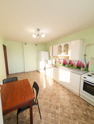 Продам трехкомнатную (3-комн.) квартиру, Рождественская Набережная ул, 33, Краснодар г