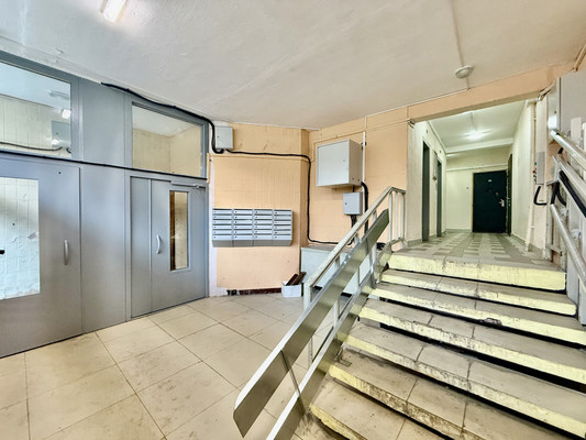 Продам двухкомнатную (2-комн.) квартиру, Берёзовая аллея, 7, Москва г