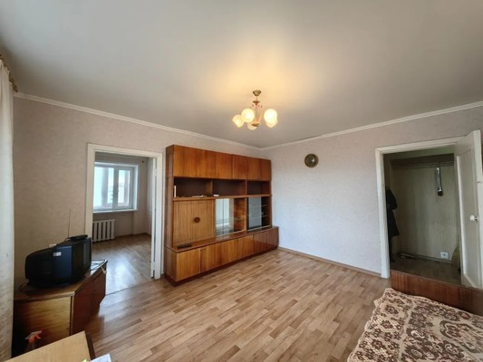 Продам трехкомнатную (3-комн.) квартиру, Ленина ул, 99, Волгодонск г