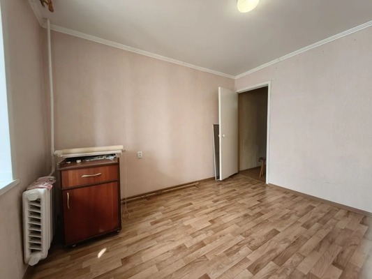 Продам трехкомнатную (3-комн.) квартиру, Ленина ул, 99, Волгодонск г