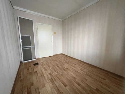 Продам трехкомнатную (3-комн.) квартиру, Ленина ул, 99, Волгодонск г