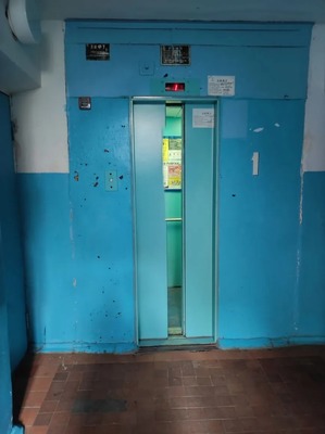 Продам однокомнатную (1-комн.) квартиру, 1-я Баррикадная ул, 2к1, Ростов-на-Дону г