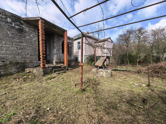 Продам дом, Майкопская ул, 63, Кирпичное с, 0 км от города