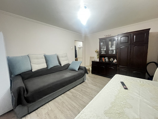 Продам двухкомнатную (2-комн.) квартиру, Ашурова ул, 40, Нальчик г