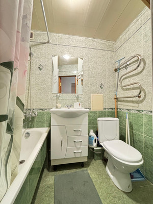 Продам двухкомнатную (2-комн.) квартиру, Ашурова ул, 40, Нальчик г