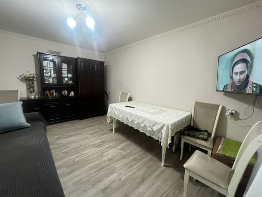 Продам двухкомнатную (2-комн.) квартиру, Ашурова ул, 40, Нальчик г