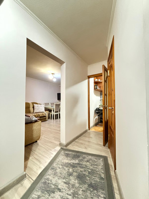 Продам двухкомнатную (2-комн.) квартиру, Ашурова ул, 40, Нальчик г