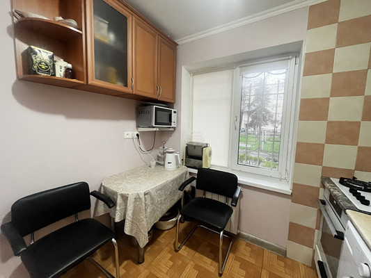 Продам двухкомнатную (2-комн.) квартиру, Ашурова ул, 40, Нальчик г