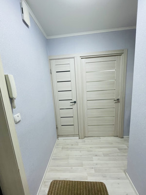 Продам однокомнатную (1-комн.) квартиру, Маршала Захарова ул, 21к2, Москва г