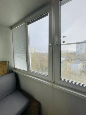 Продам однокомнатную (1-комн.) квартиру, Маршала Захарова ул, 21к2, Москва г