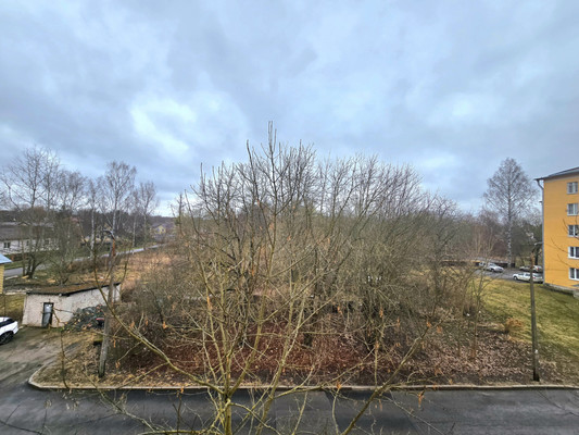 Продам трехкомнатную (3-комн.) квартиру, Обороны ул, 4А, Павловск г