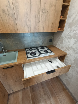 Продам однокомнатную (1-комн.) квартиру, Сержанта Мишина ул, 81к1, Калининград г