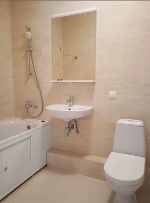 Продам однокомнатную (1-комн.) квартиру, Рассветная ул, 25, Калининград г