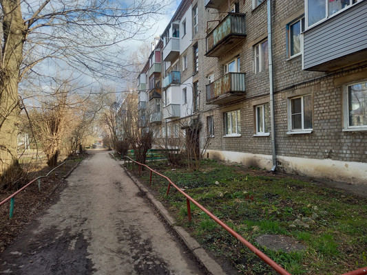 Продам трехкомнатную (3-комн.) квартиру, Садовая ул, 1, Подвязье с