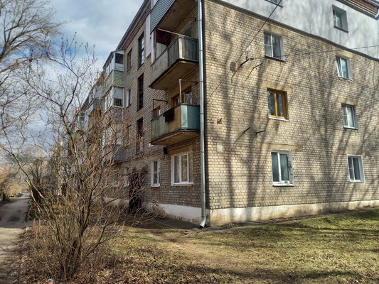 Продам трехкомнатную (3-комн.) квартиру, Садовая ул, 1, Подвязье с