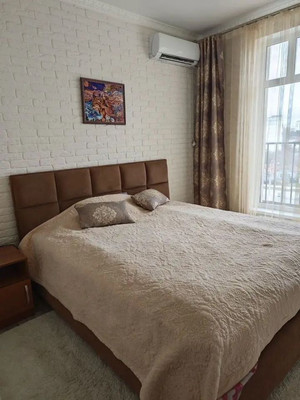 Продам однокомнатную (1-комн.) квартиру, Крымской весны ул, 1к1, Мирное с