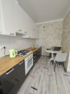 Продам однокомнатную (1-комн.) квартиру, Крымской весны ул, 1к1, Мирное с