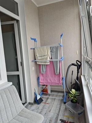 Продам однокомнатную (1-комн.) квартиру, Крымской весны ул, 1к1, Мирное с