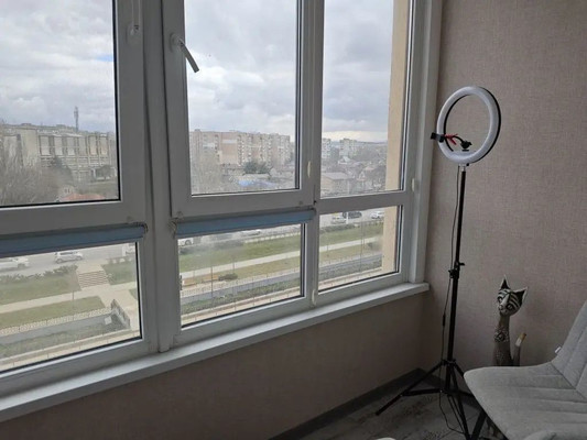 Продам однокомнатную (1-комн.) квартиру, Крымской весны ул, 1к1, Мирное с